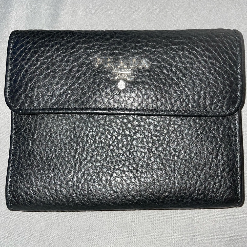 Prada Black soft leather ladies wallet/ purse - Picture 3 of 7